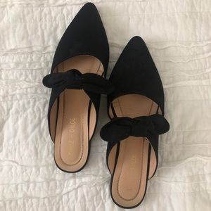 Black bow tie flats